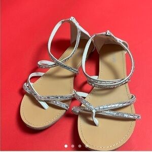 Sparkly white strappy sandals 🤍🤍​​​​​​​​​​​​​​​​​​​​​​​​​